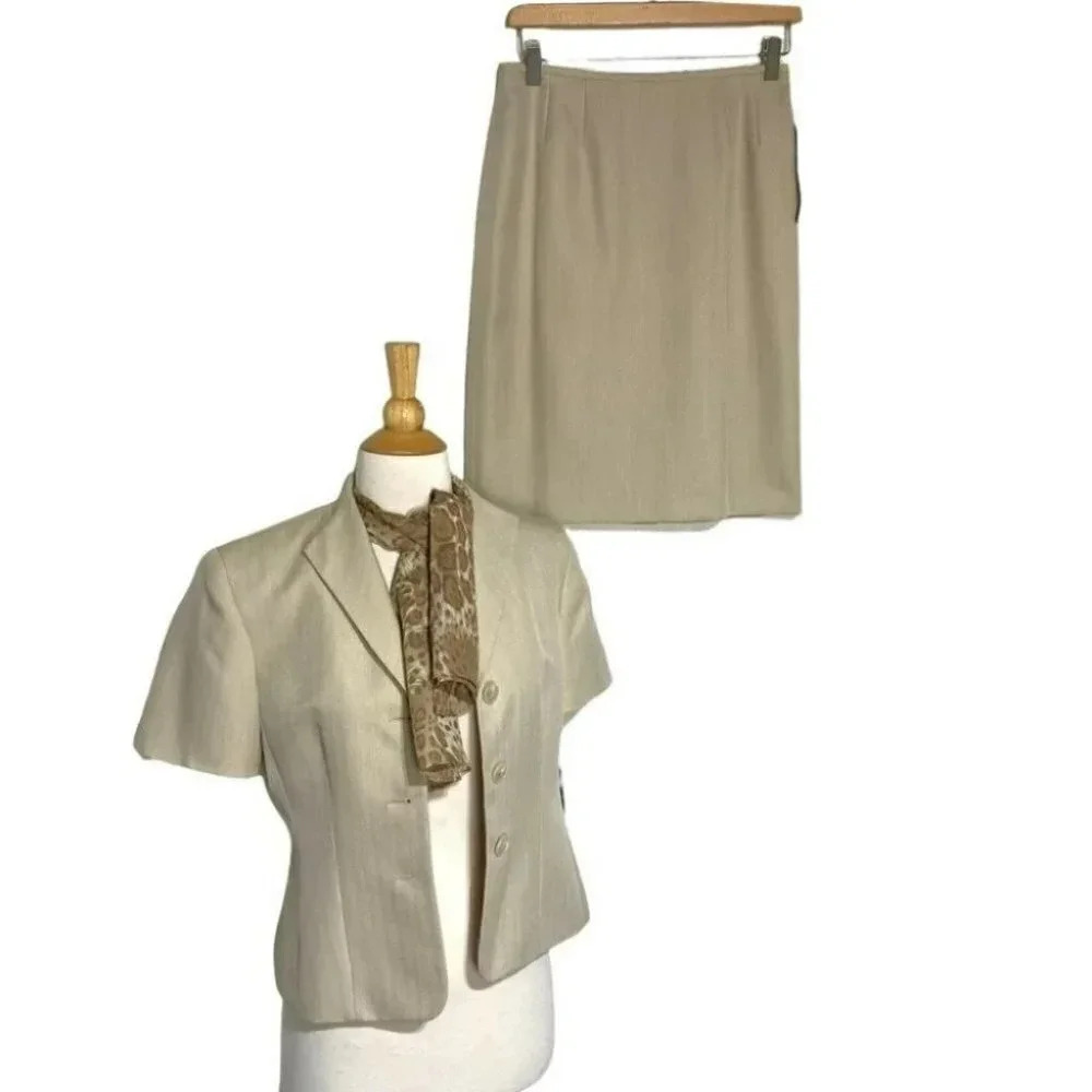 Le Suit 4P “Summer Sunset” 2 piece tan short sleeve blazer & skirt set & scarf